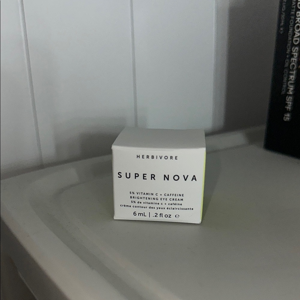 Super Nova Brightening Eye Cream - White